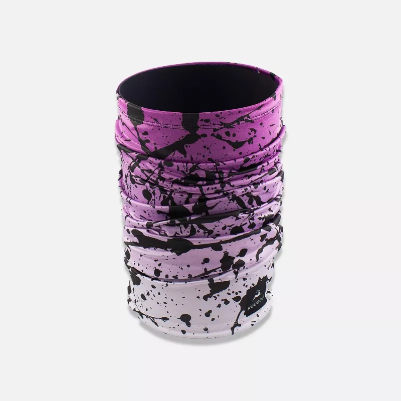 Tour de cou technique décor peinture noir sur fond fushia dégradé