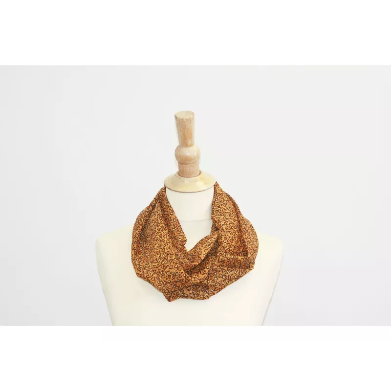 Foulard vrillé jaune et marron pour femme